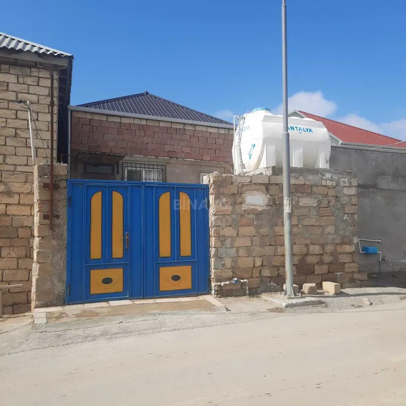 Satılır 2 otaqlı həyət evi 47.5 m²