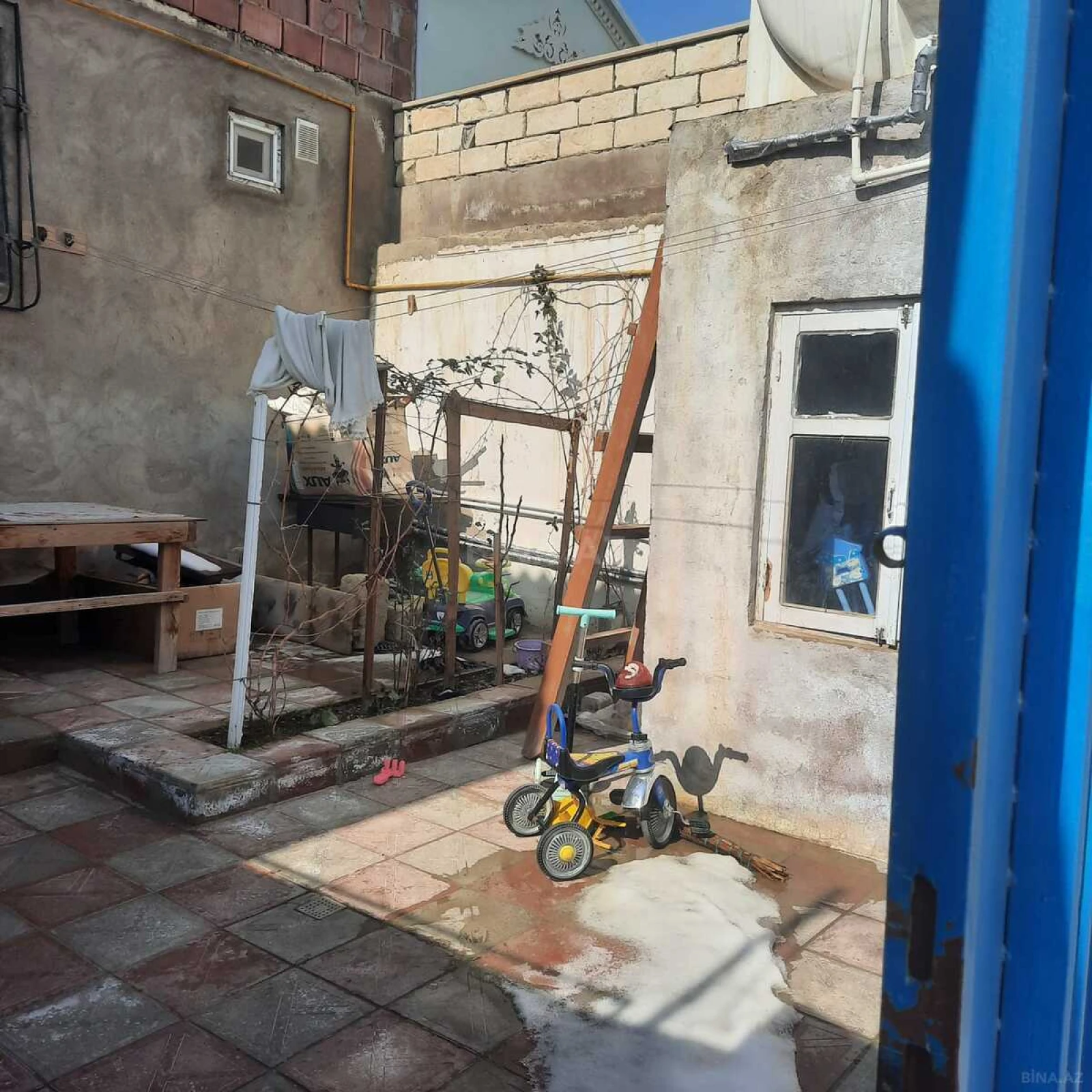 Satılır 2 otaqlı həyət evi 47.5 m²