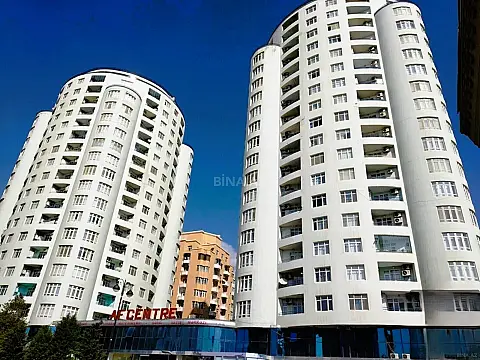 Satılır 4 otaqlı mənzil 205 m²