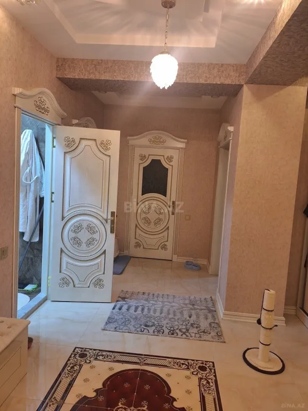 Satılır 3 otaqlı mənzil 125 m²