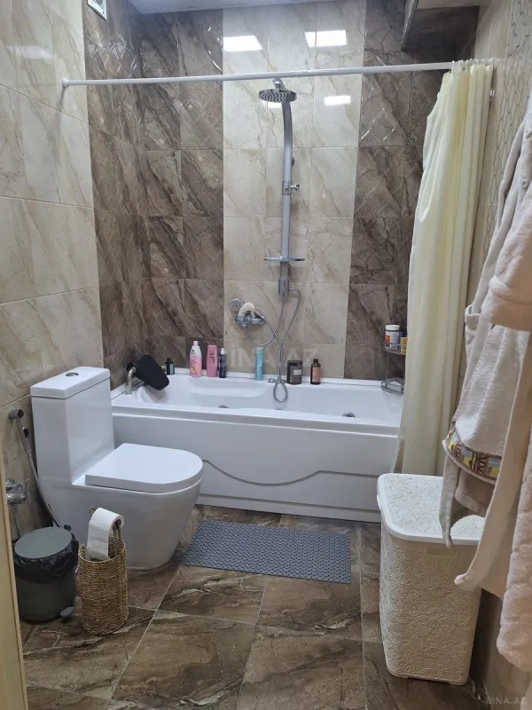 Satılır 3 otaqlı mənzil 125 m²
