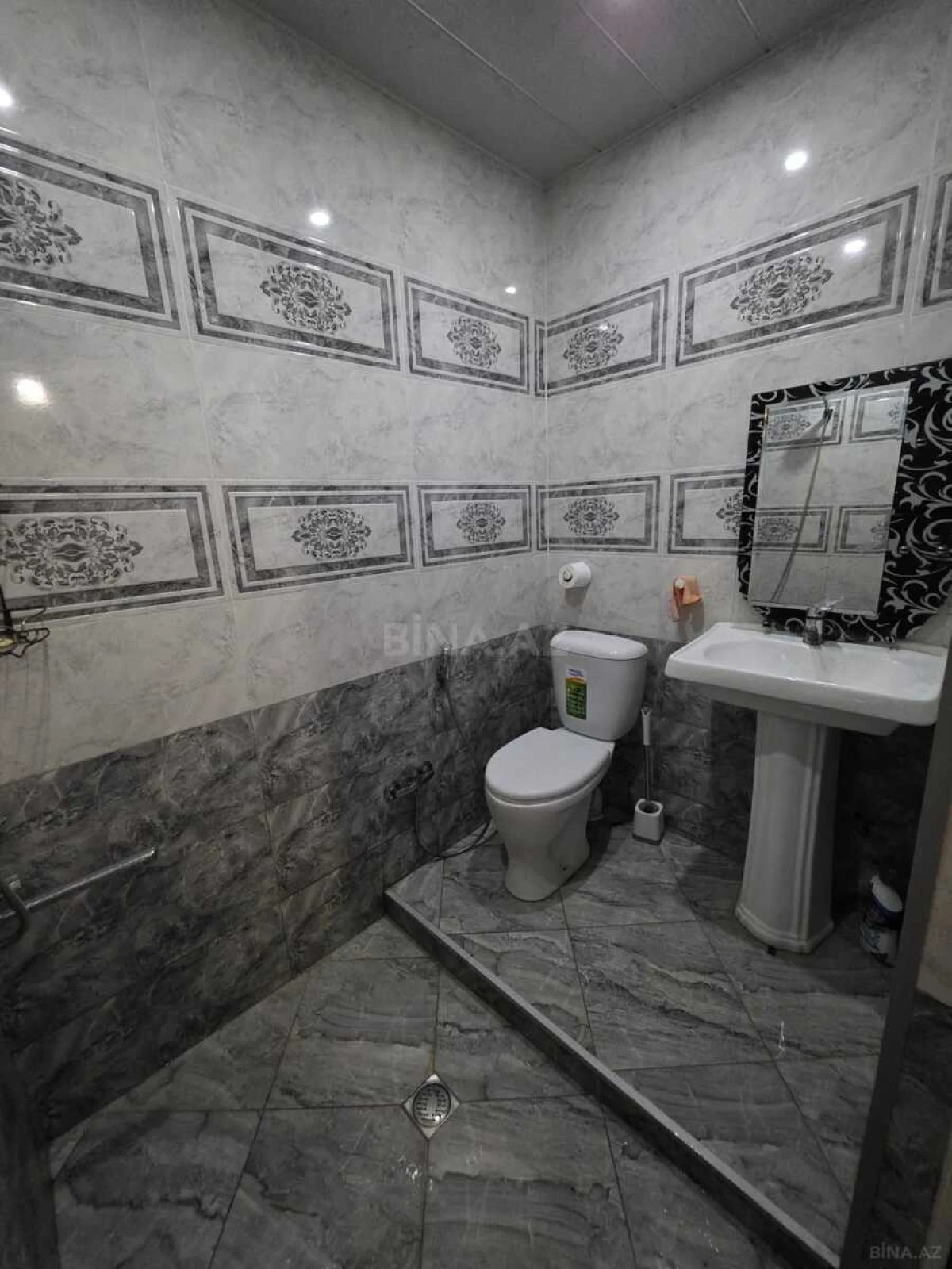 Kirayə verilir 2 otaqlı mənzil 56 m²