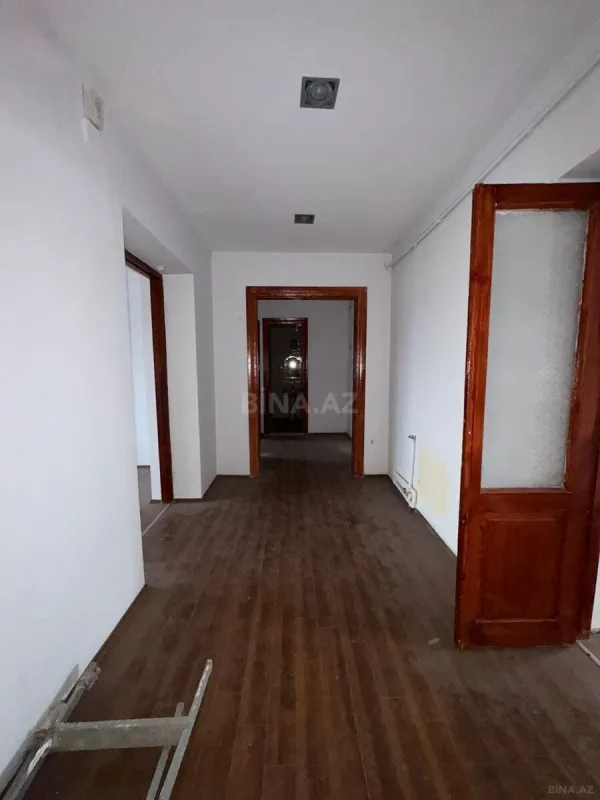 Satılır 3 otaqlı mənzil 102 m²
