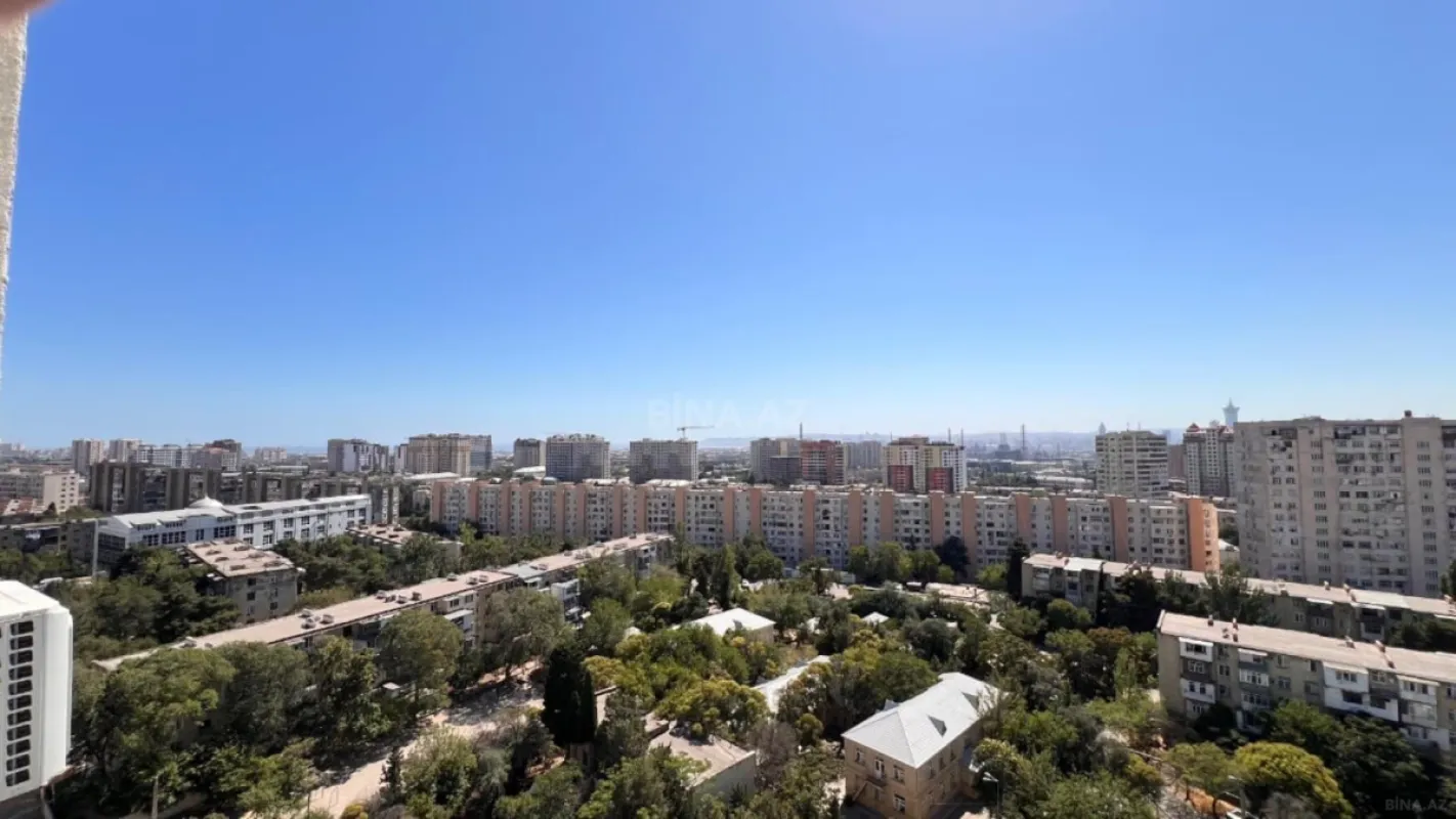 Satılır 4 otaqlı mənzil 168 m²