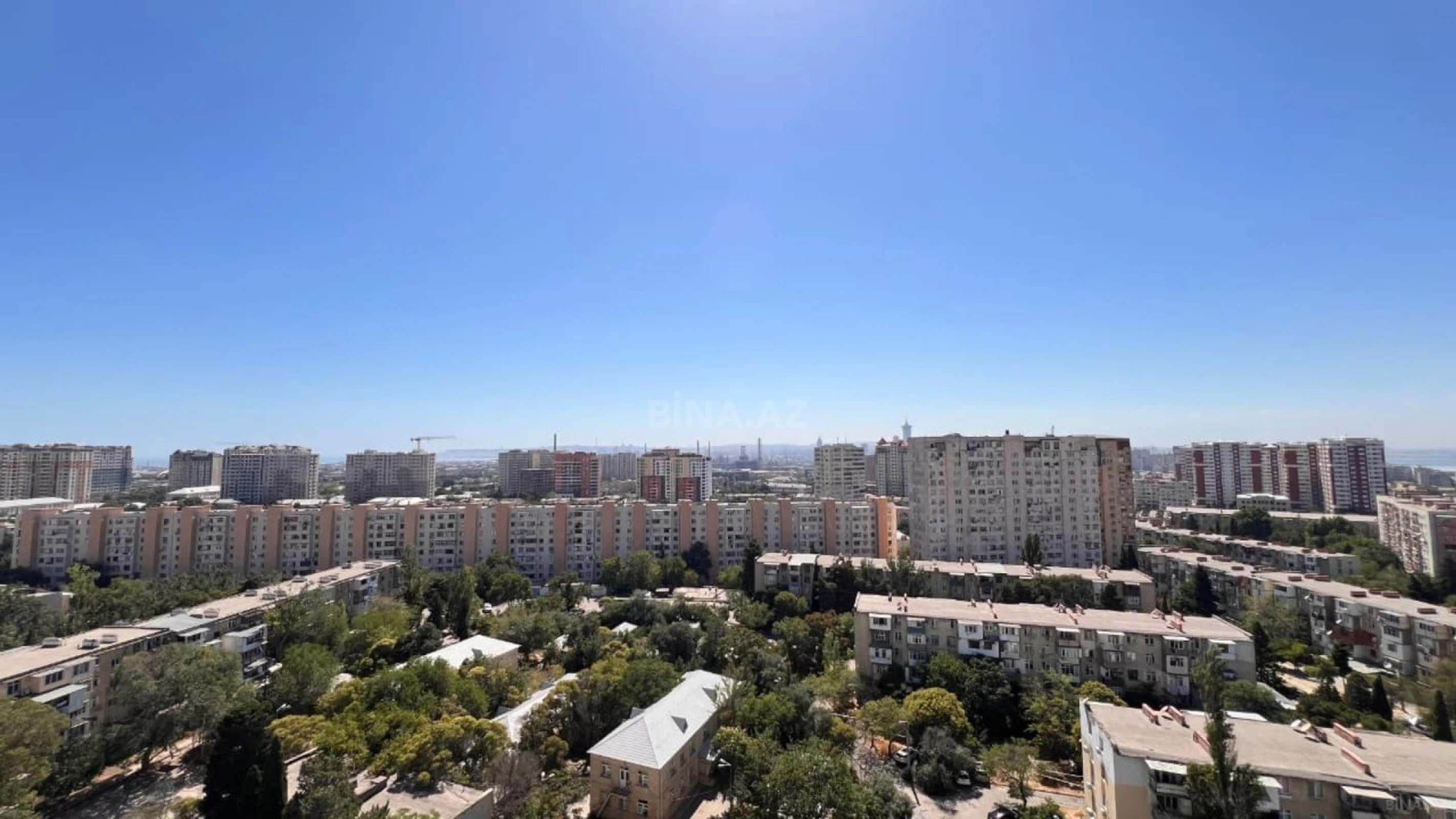Satılır 4 otaqlı mənzil 168 m²