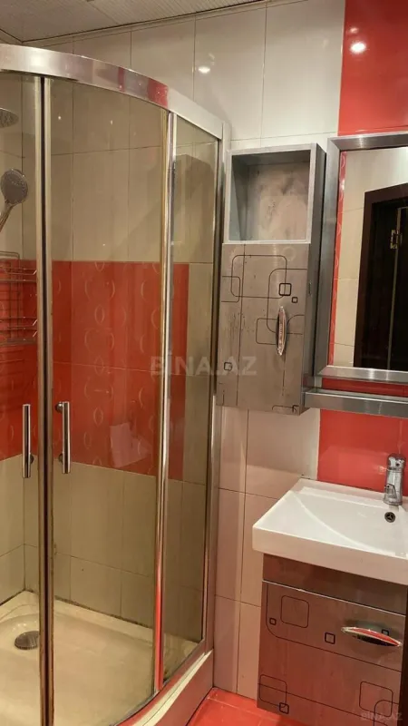 Kirayə verilir 2 otaqlı mənzil 80 m²