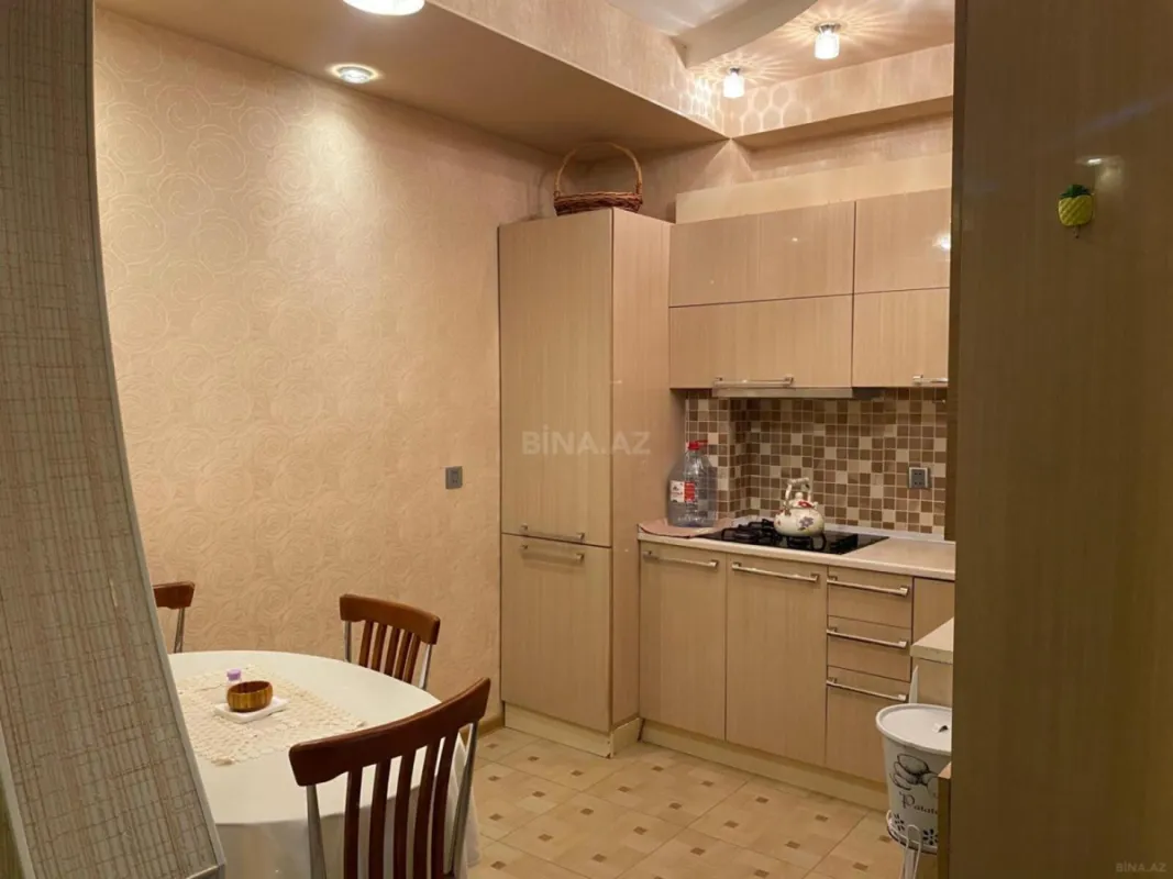Kirayə verilir 2 otaqlı mənzil 80 m²