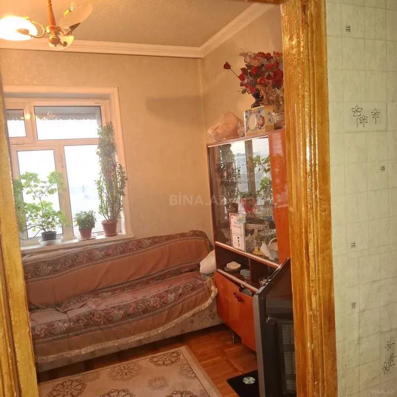 Satılır 4 otaqlı mənzil 93 m²