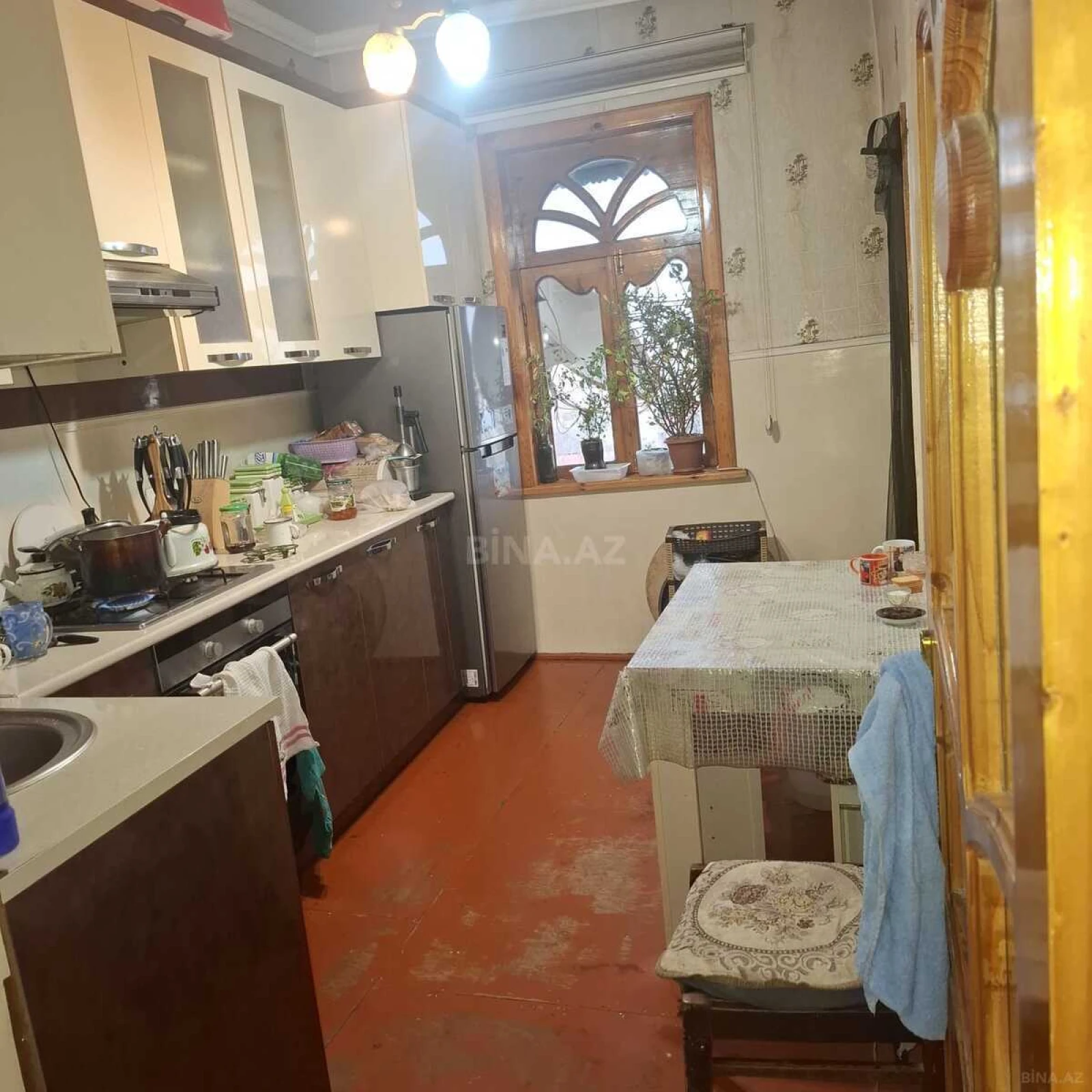 Satılır 4 otaqlı mənzil 93 m²