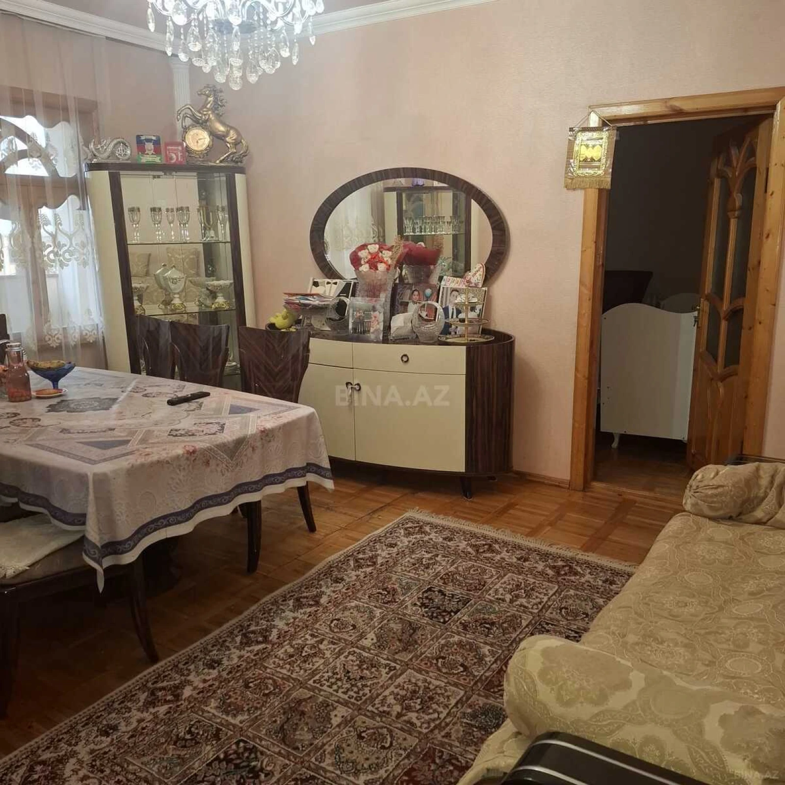 Satılır 4 otaqlı mənzil 93 m²
