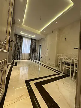 Satılır 3 otaqlı mənzil 140 m²