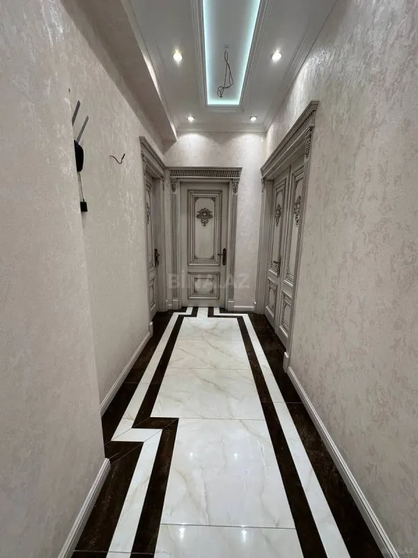 Satılır 3 otaqlı mənzil 140 m²