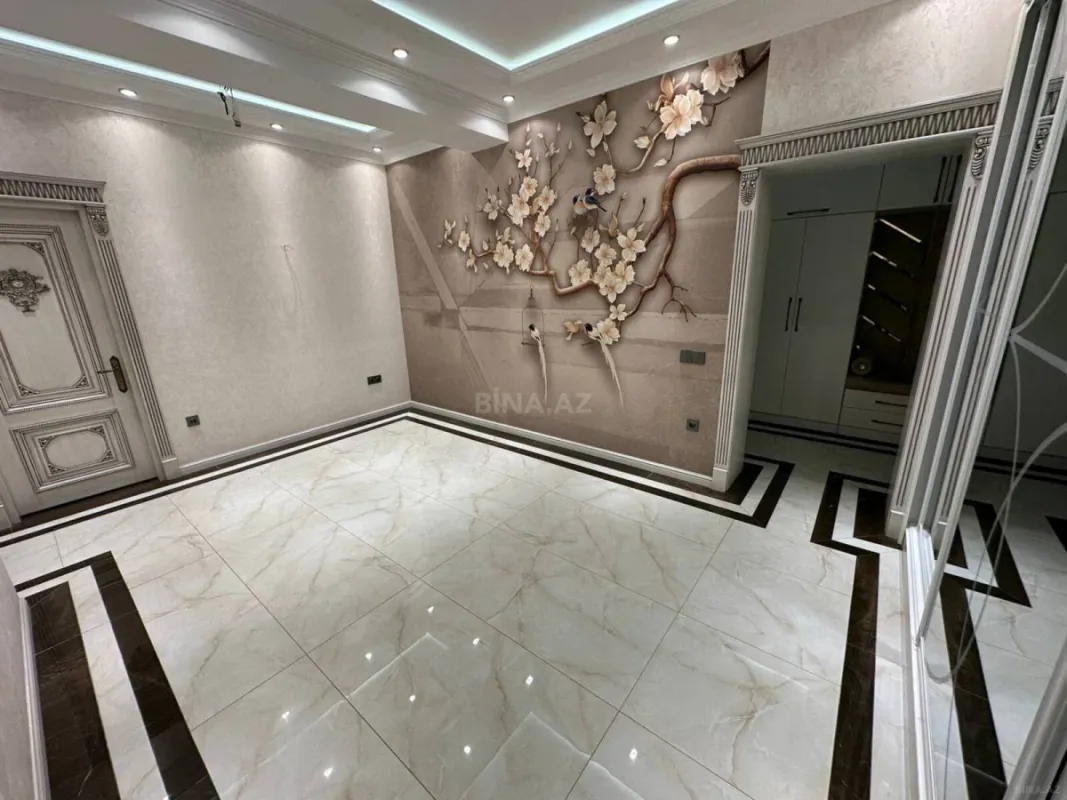 Satılır 3 otaqlı mənzil 140 m²