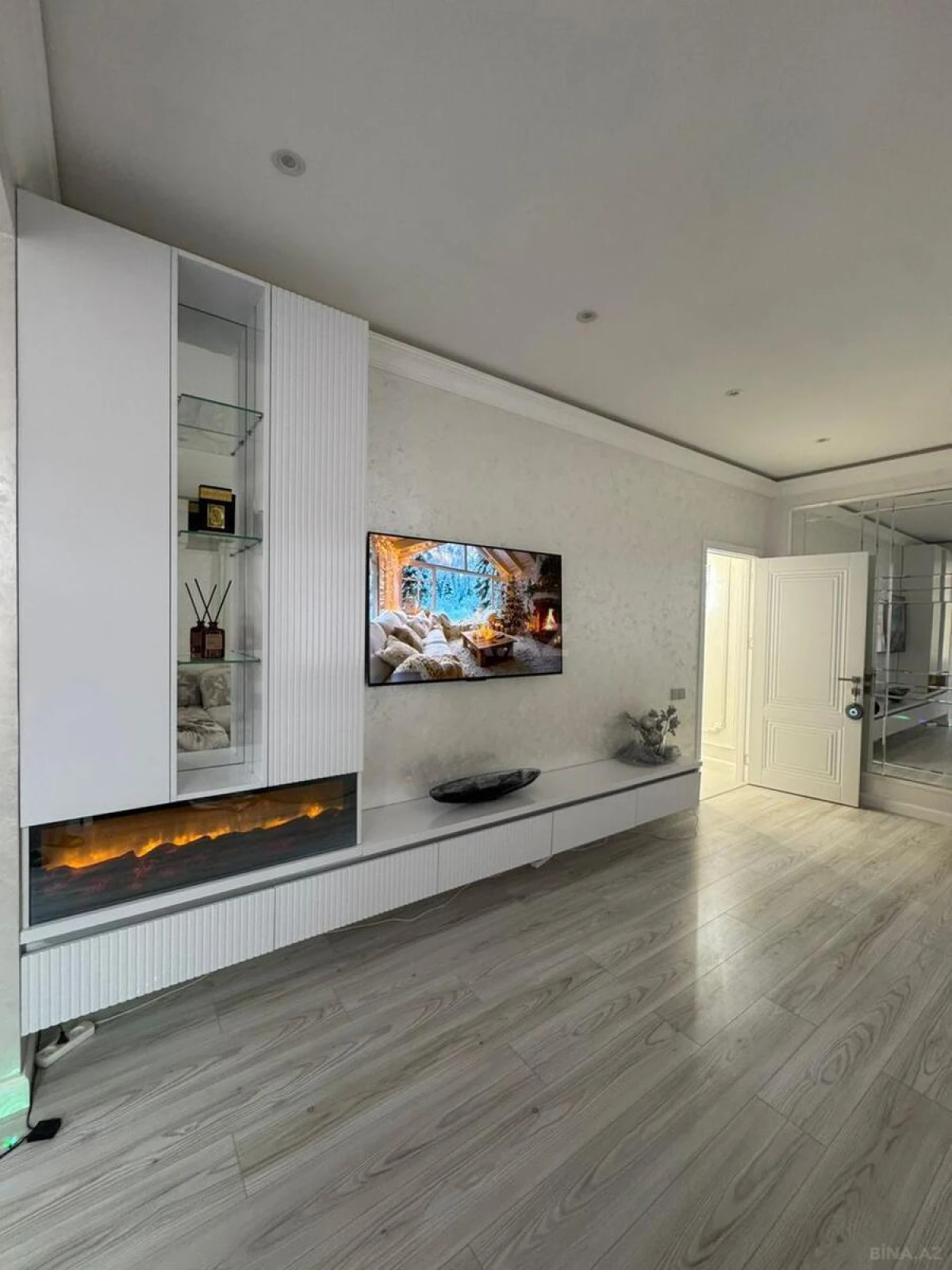 Satılır 3 otaqlı mənzil 117 m²