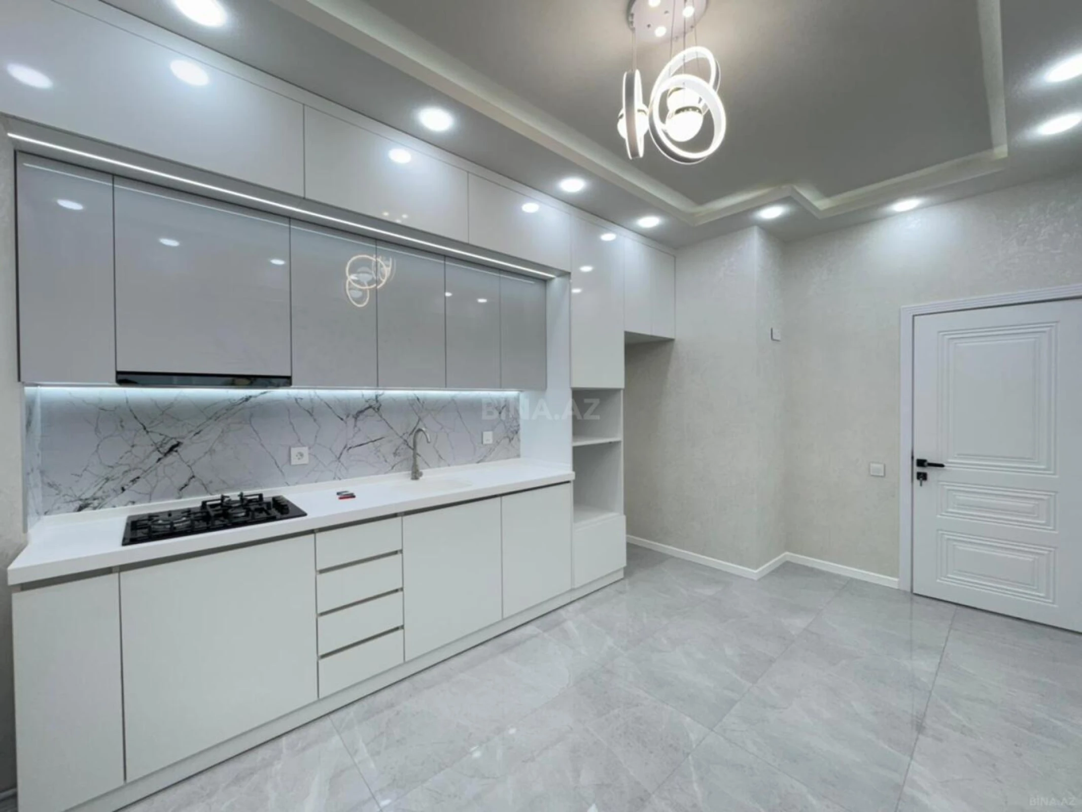 Satılır 3 otaqlı mənzil 96 m²