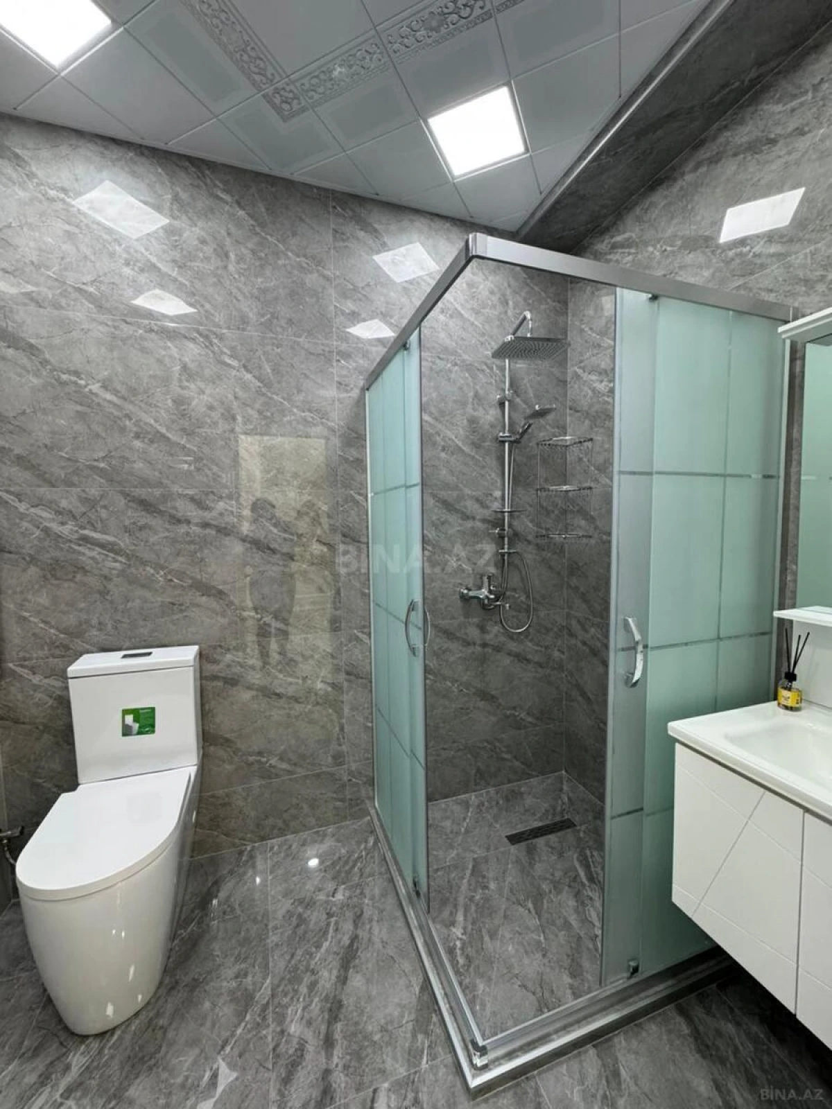 Satılır 3 otaqlı mənzil 96 m²