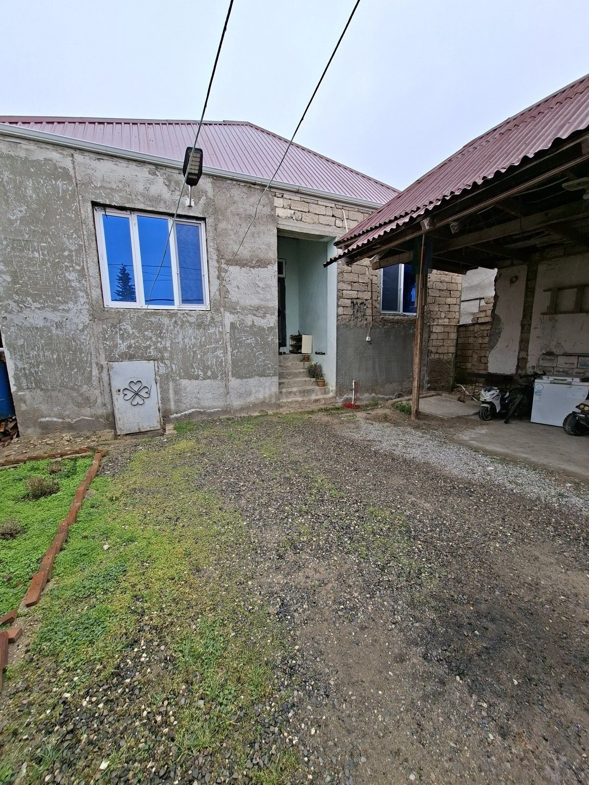 Satılır 4 otaqlı həyət evi 95 m²