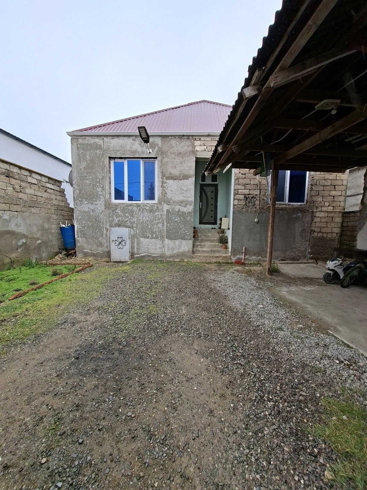 Satılır 4 otaqlı həyət evi 95 m²