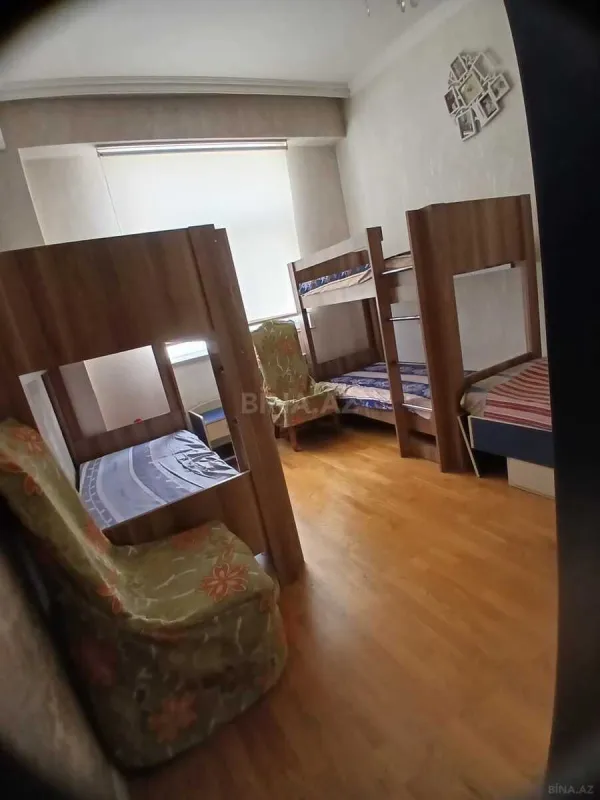 Kirayə verilir 2 otaqlı mənzil 68 m²