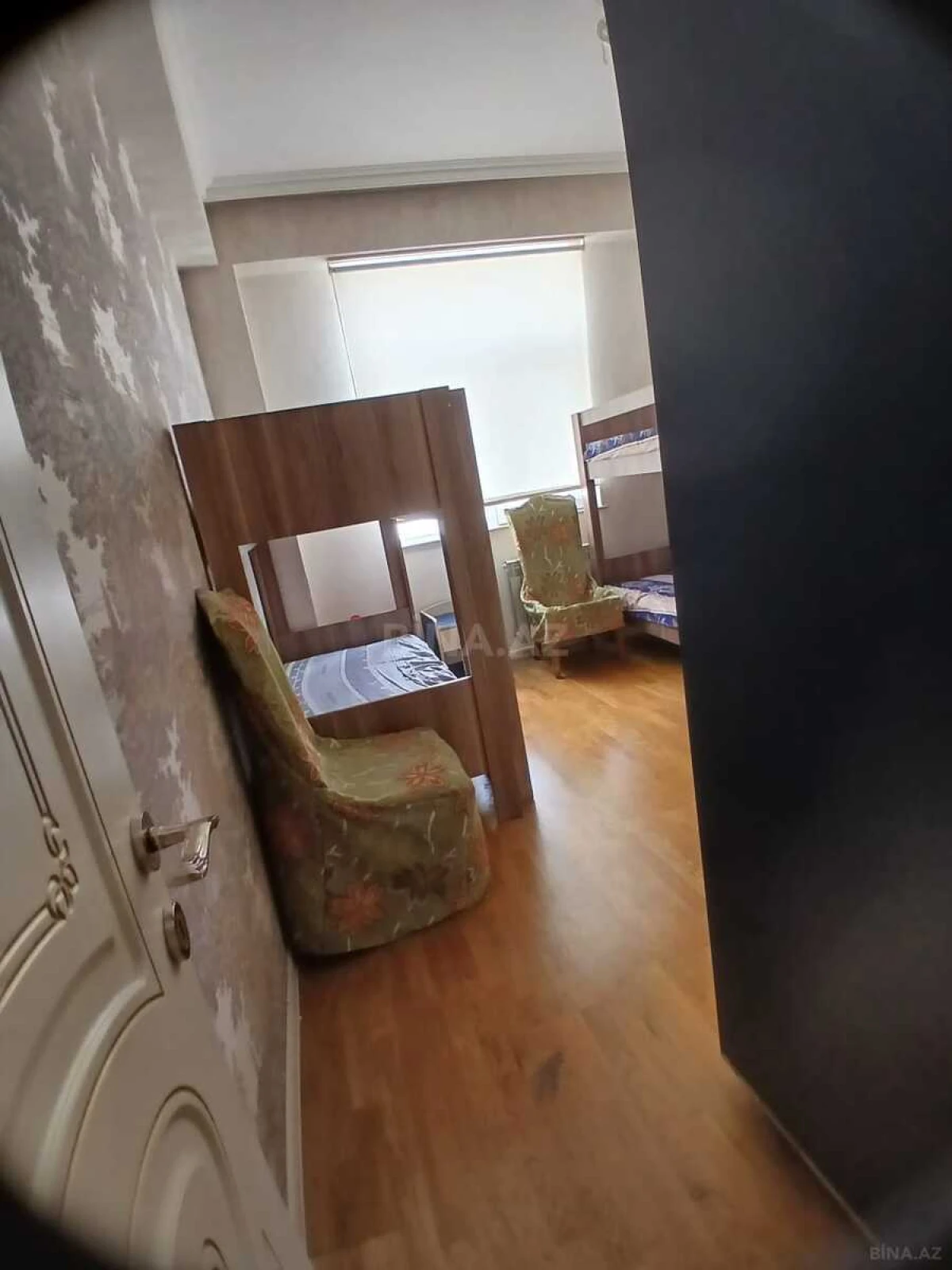 Kirayə verilir 2 otaqlı mənzil 68 m²