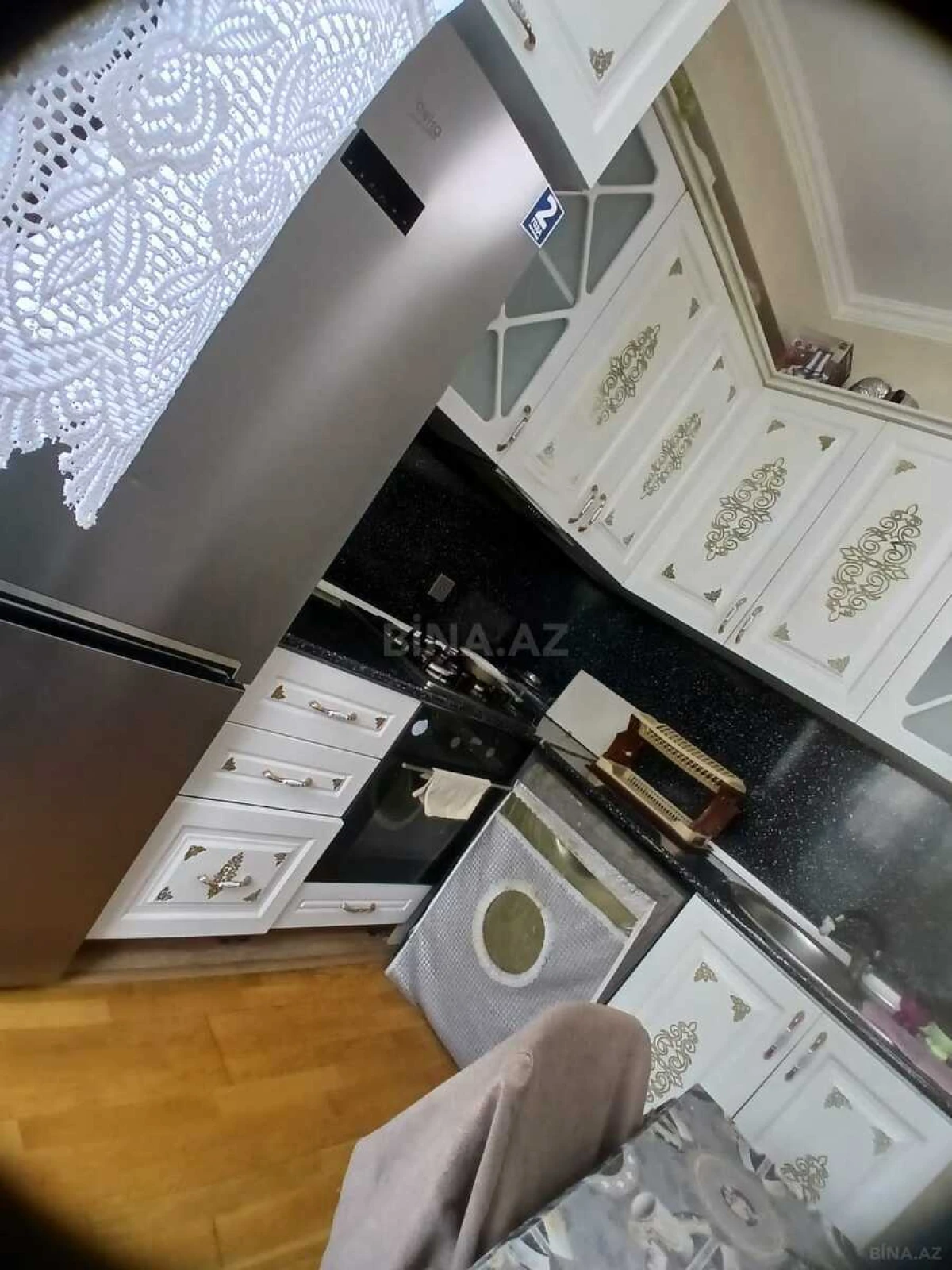 Kirayə verilir 2 otaqlı mənzil 68 m²