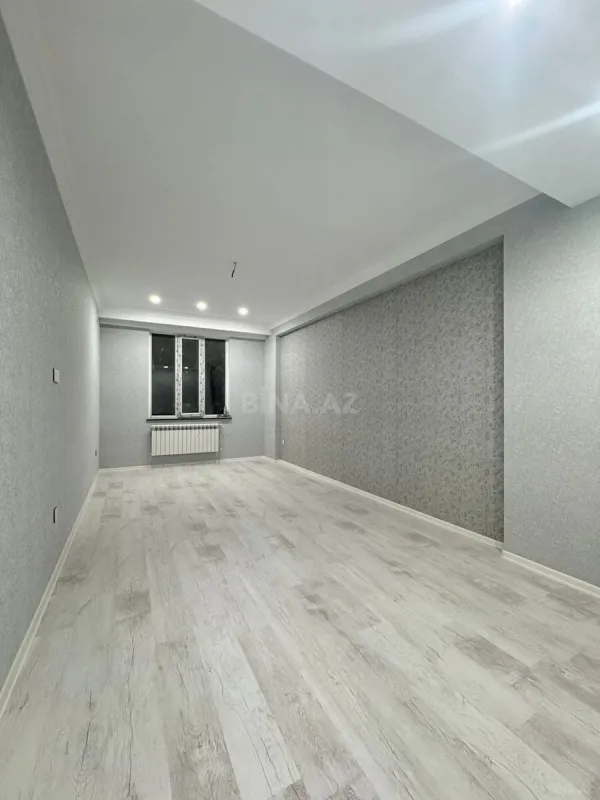 Satılır 3 otaqlı mənzil 124 m²