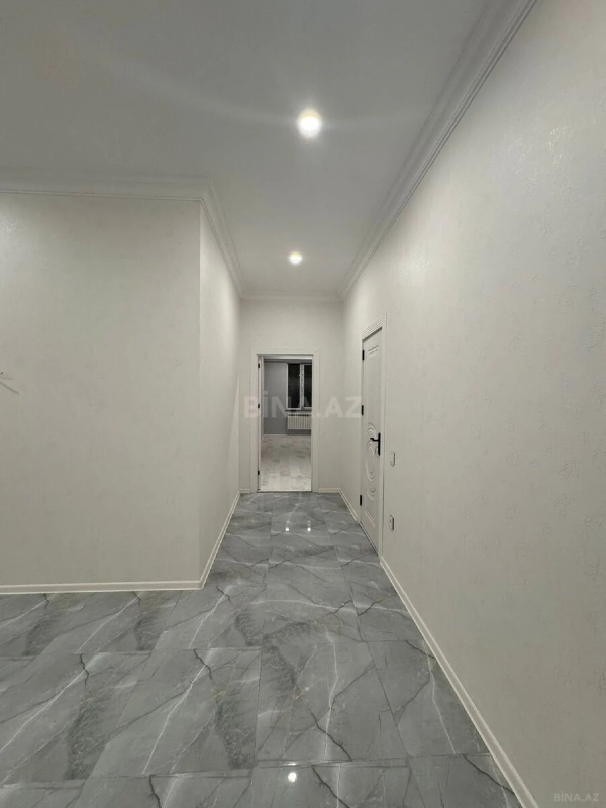 Satılır 3 otaqlı mənzil 124 m²