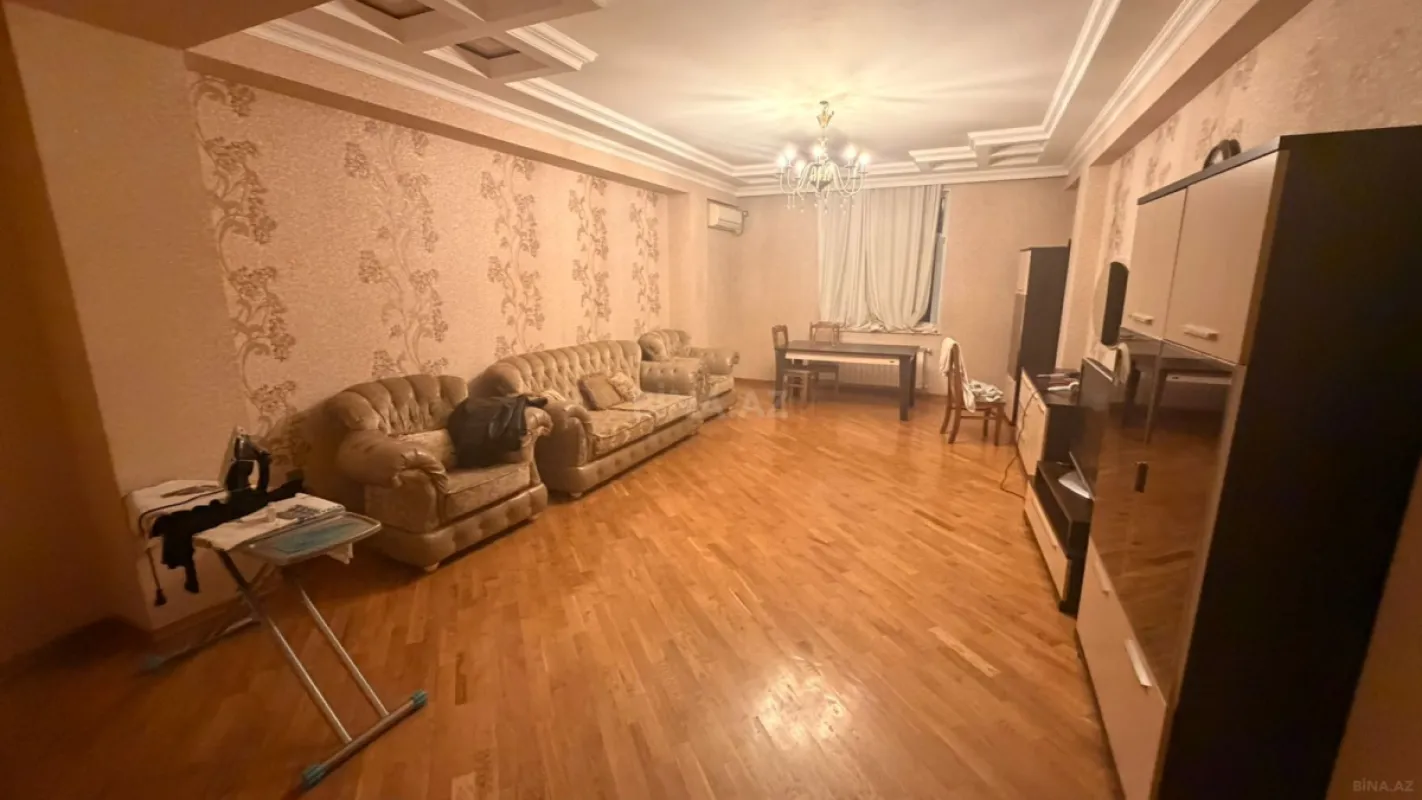 Kirayə verilir 3 otaqlı mənzil 120 m²