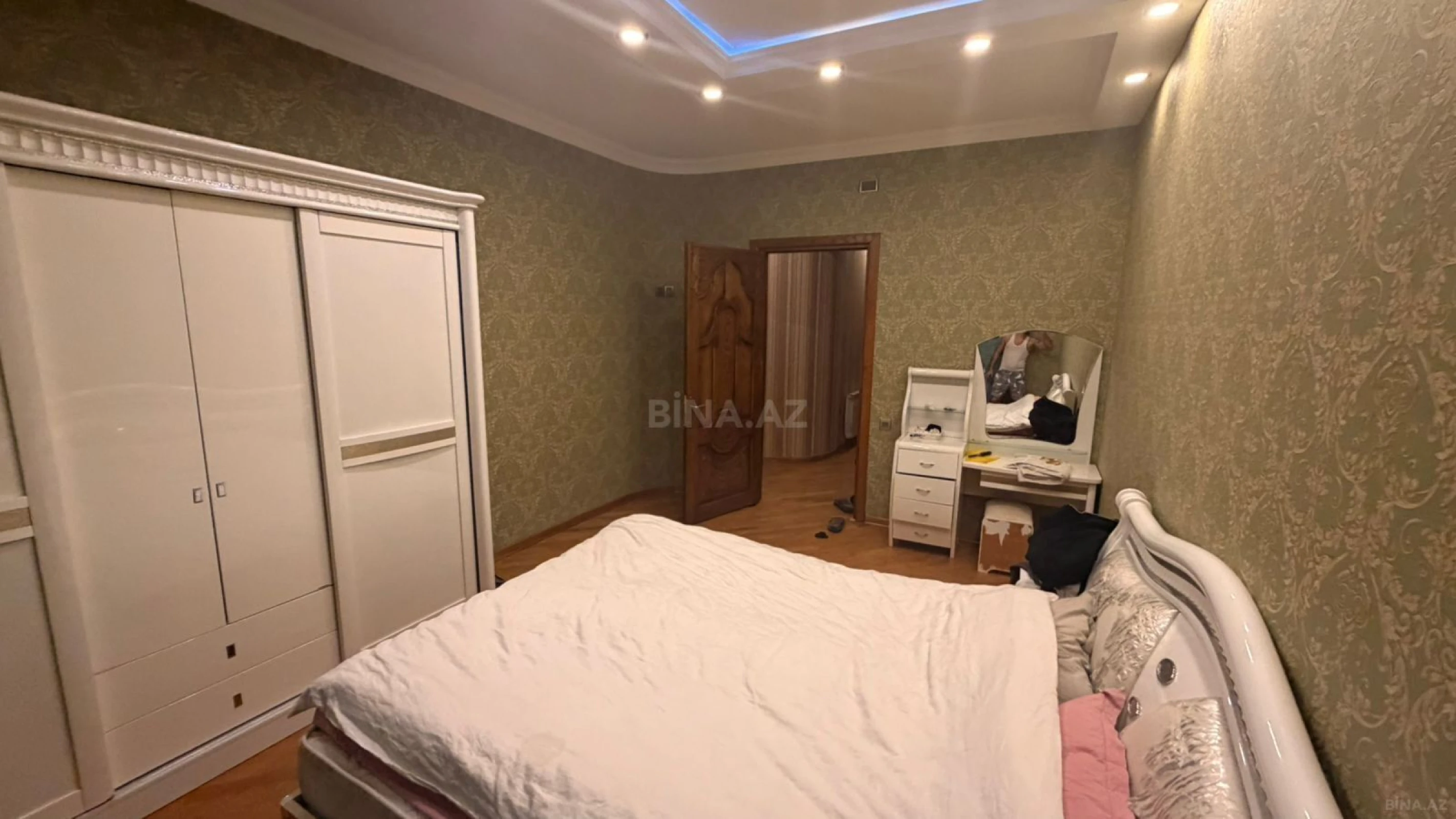 Kirayə verilir 3 otaqlı mənzil 120 m²