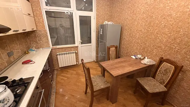 Kirayə verilir 3 otaqlı mənzil 120 m²