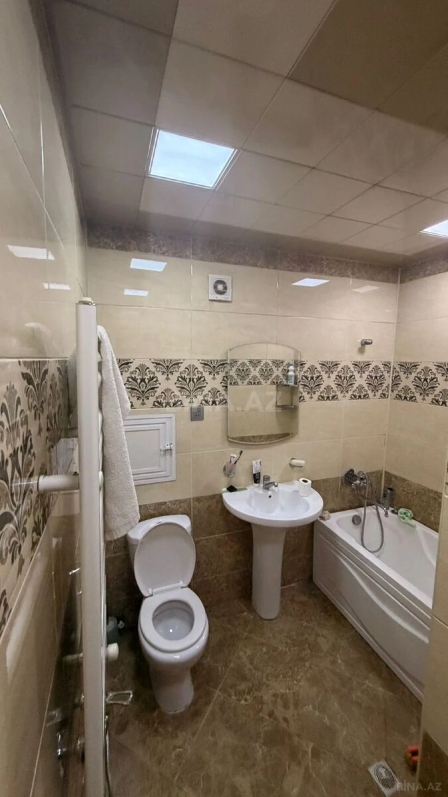 Kirayə verilir 3 otaqlı mənzil 120 m²