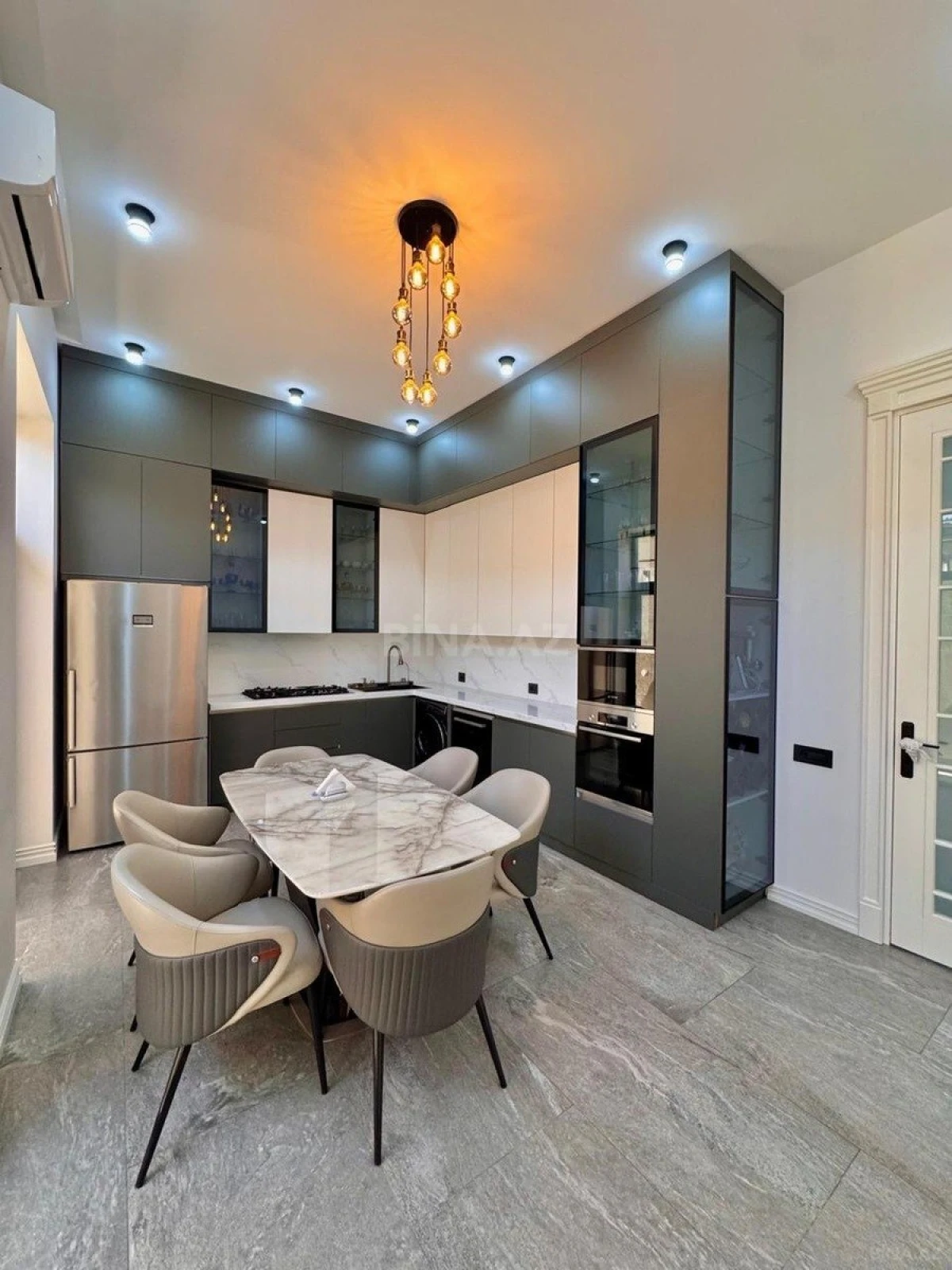 Kirayə verilir 5 otaqlı həyət evi 350 m²