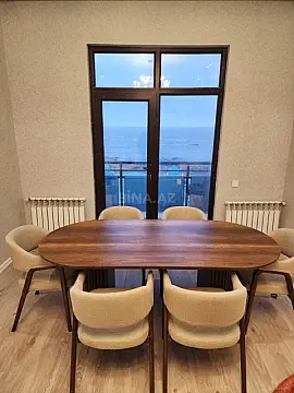 Satılır 3 otaqlı mənzil 141 m²