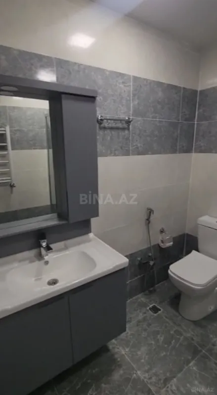 Satılır 3 otaqlı mənzil 141 m²