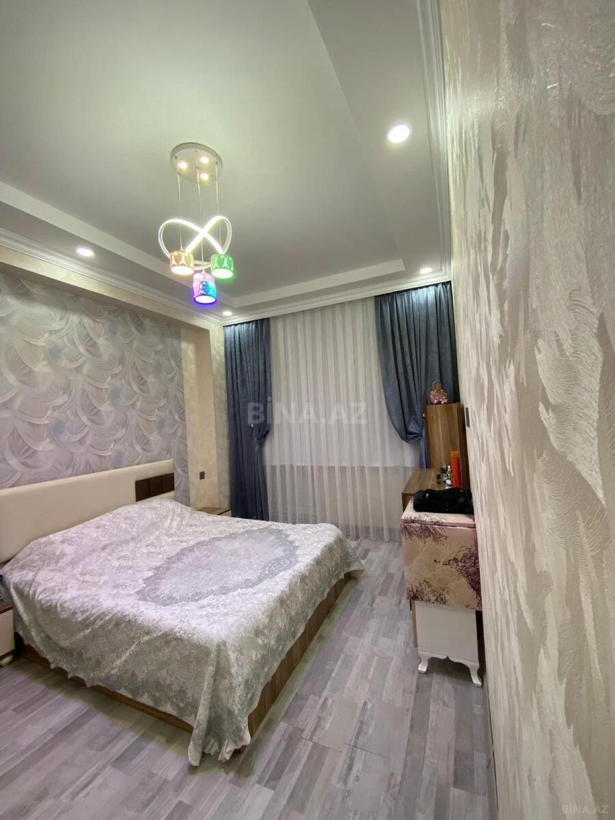 Satılır 2 otaqlı mənzil 56.7 m²