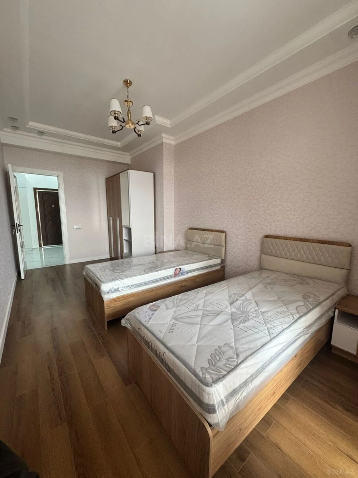 Kirayə verilir 3 otaqlı mənzil 105 m²