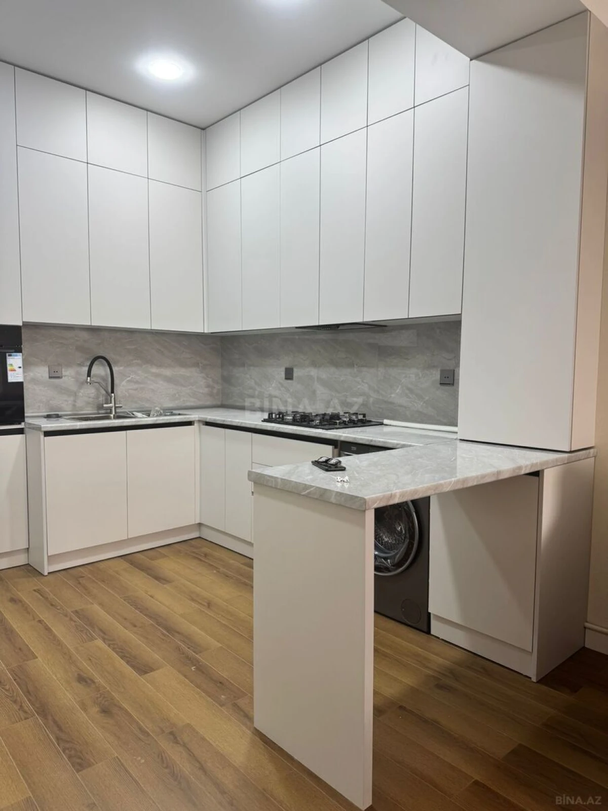 Kirayə verilir 3 otaqlı mənzil 105 m²