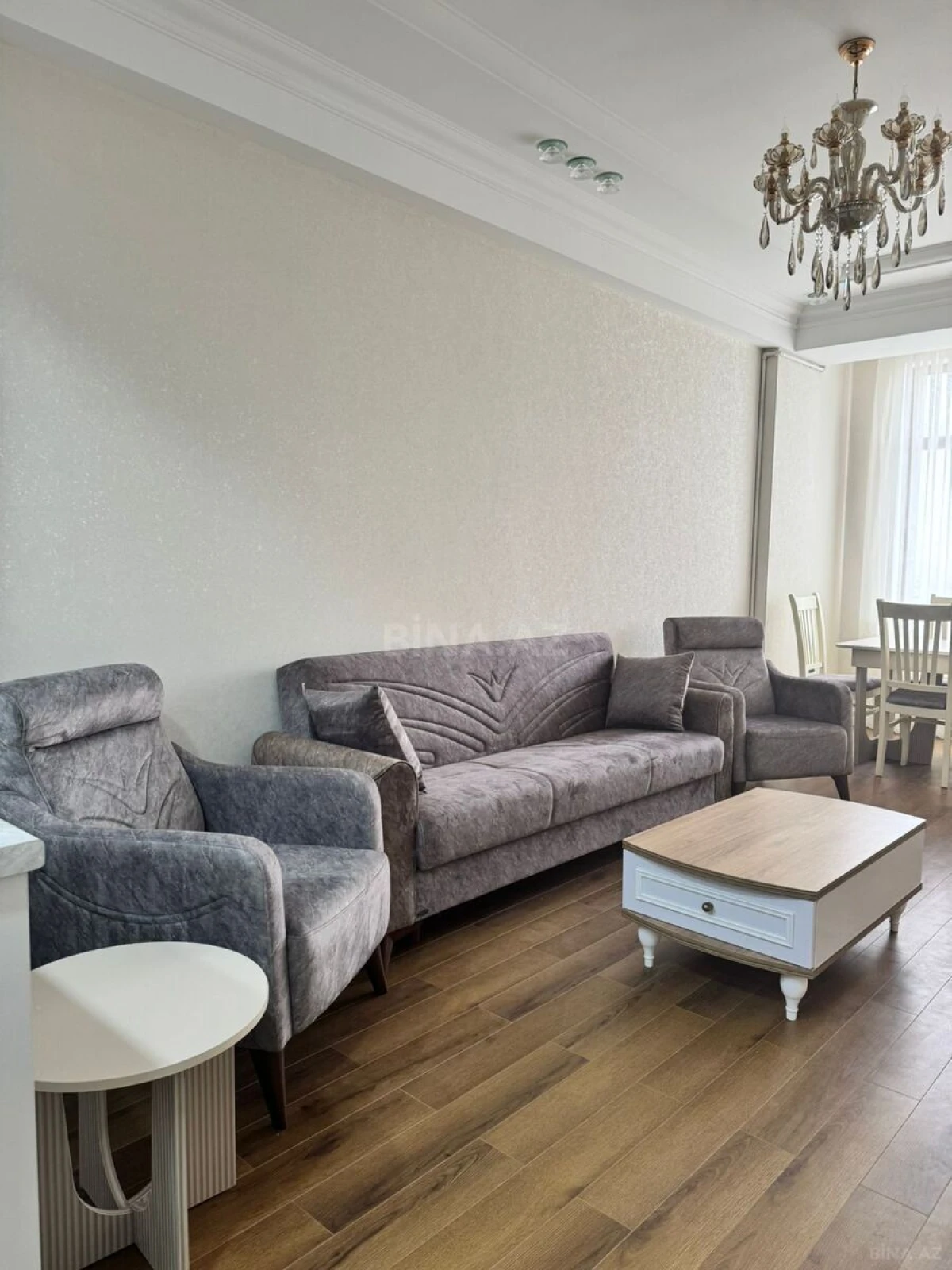 Kirayə verilir 3 otaqlı mənzil 105 m²