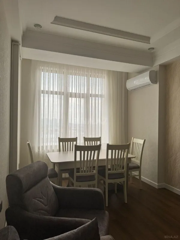 Kirayə verilir 3 otaqlı mənzil 105 m²