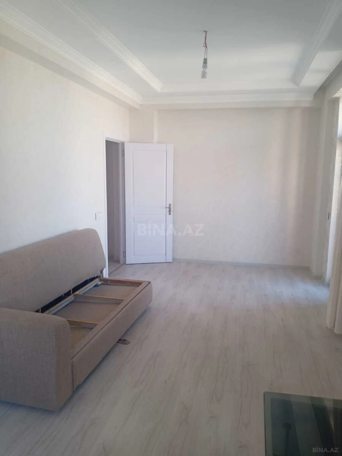 Kirayə verilir 2 otaqlı mənzil 90 m²