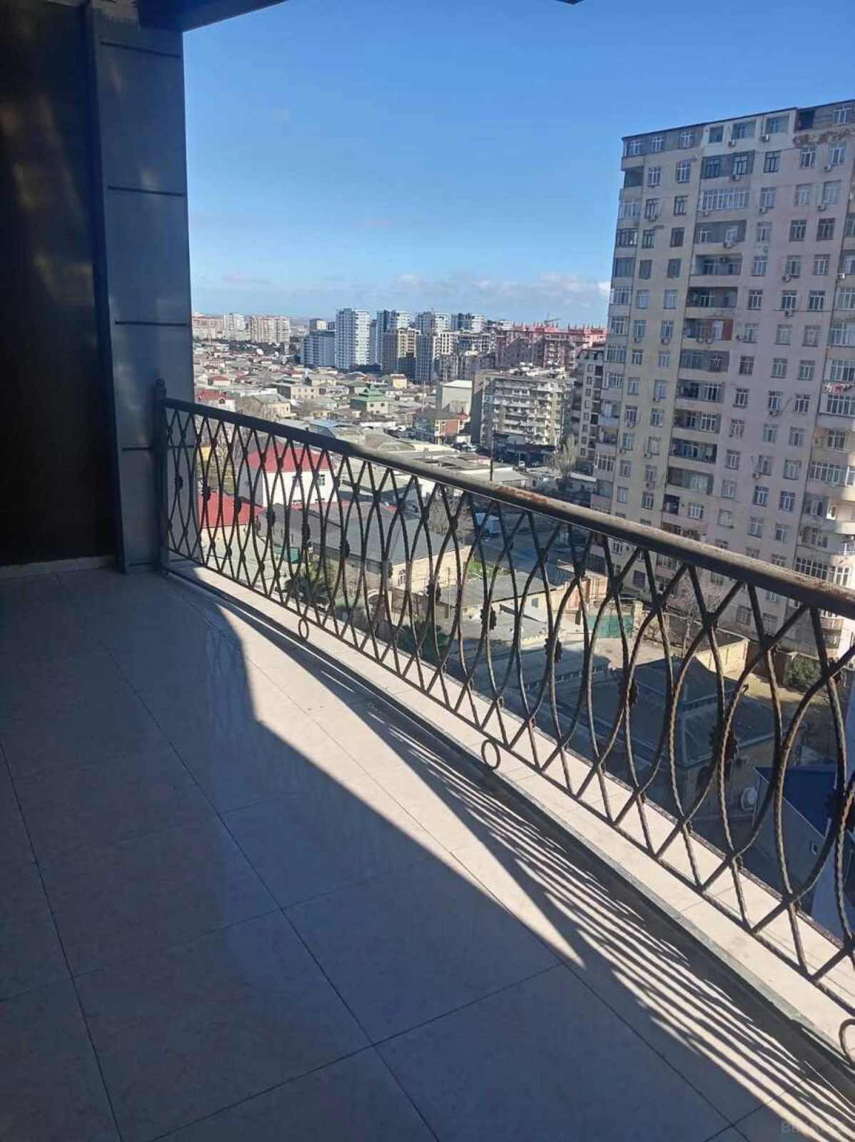 Kirayə verilir 2 otaqlı mənzil 90 m²