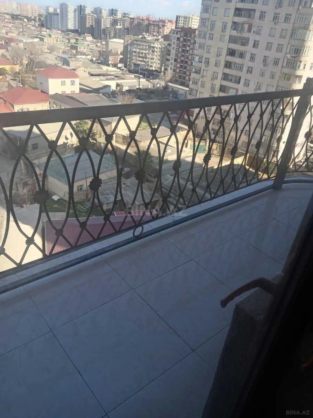 Kirayə verilir 2 otaqlı mənzil 90 m²