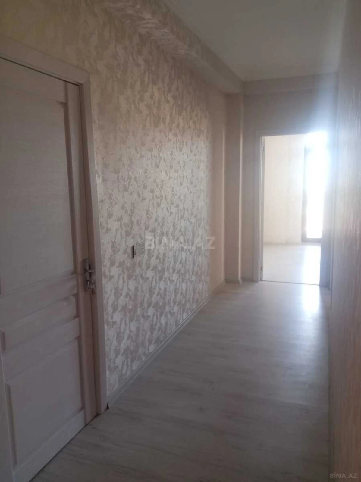 Kirayə verilir 2 otaqlı mənzil 90 m²