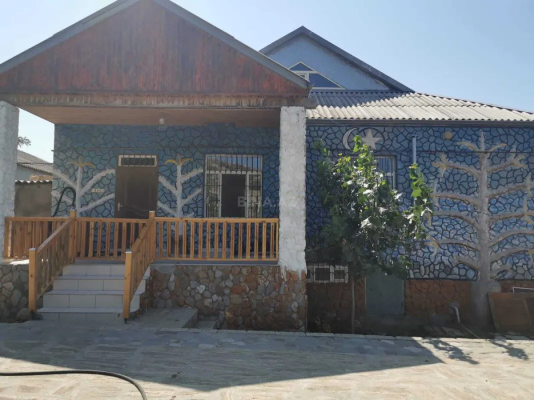 Satılır 5 otaqlı həyət evi 143 m²