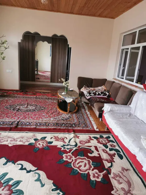 Satılır 5 otaqlı həyət evi 143 m²