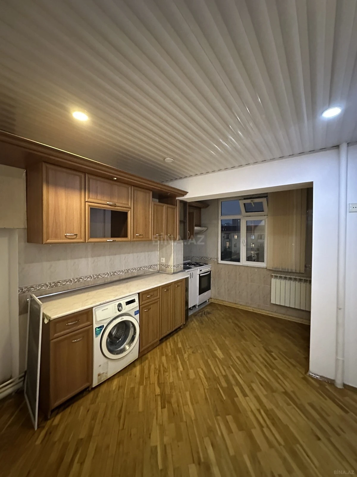 Kirayə verilir 2 otaqlı mənzil 65 m²