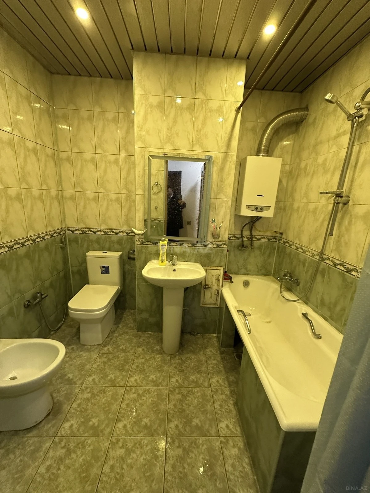 Kirayə verilir 2 otaqlı mənzil 65 m²