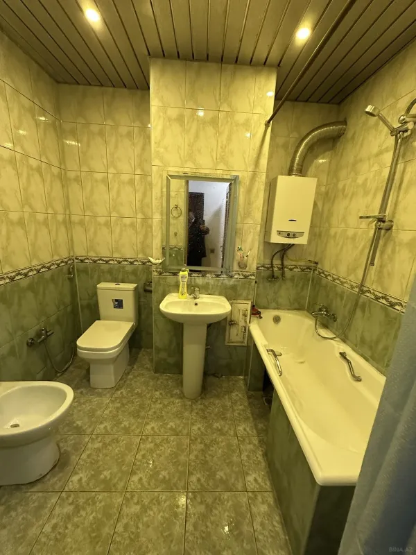 Kirayə verilir 2 otaqlı mənzil 65 m²