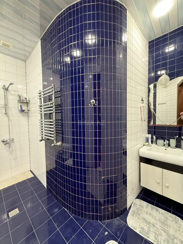 Satılır 7 otaqlı həyət evi 540 m²