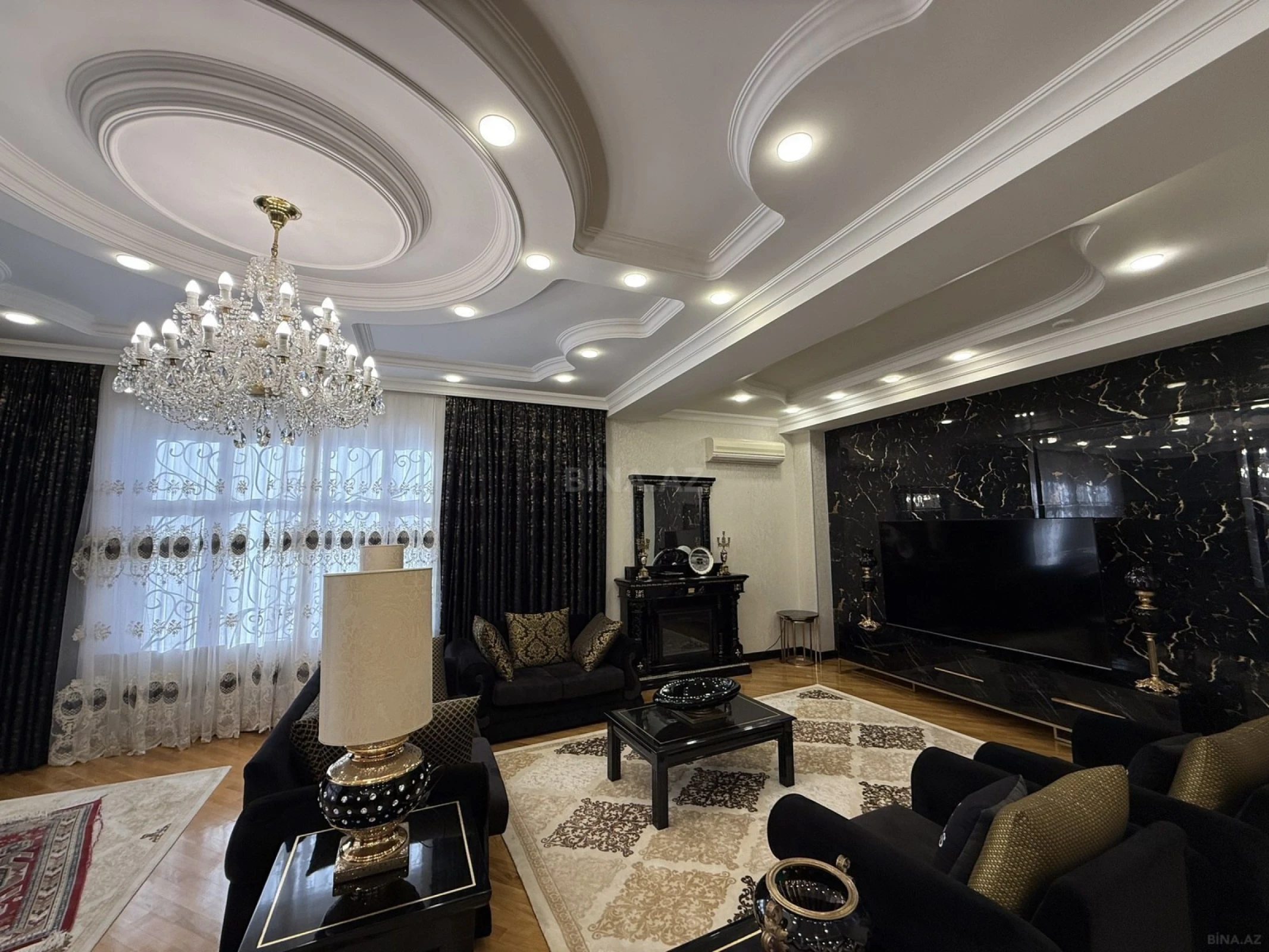 Satılır 7 otaqlı həyət evi 540 m²